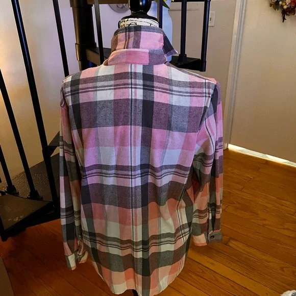 Plaid Button-Up Shirt in Pink and Gray - Picture 4 of 4